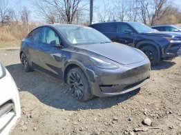 Salvage 2025 Tesla Model Y 