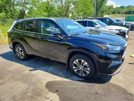 Salvage 2026 Toyota Highlander XLE
