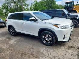 Salvage 2019 Toyota Highlander LE PLUS