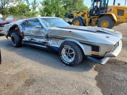 Salvage 1971 Ford Mustang M1