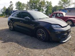 Salvage 2025 Porsche Macan 4S