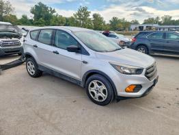 Salvage 2019 Ford Escape 