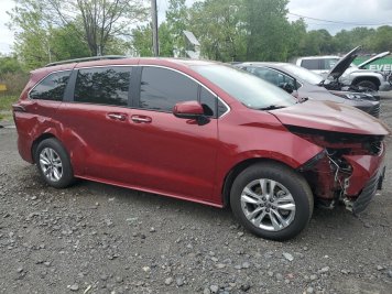 2025 toyota sienna XLE in Burgundy - Front Three-Quarter View - BidGoDrive Inventory