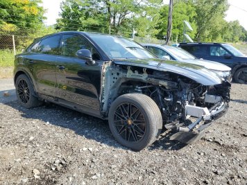 2024 porsche cayenne COUPE in Black - Front Three-Quarter View - BidGoDrive Inventory