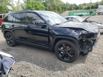 2024 jeep grand-cherokee LIMITED in Black - Front Three-Quarter View - BidGoDrive Inventory