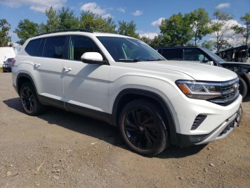 2022 volkswagen atlas SE in White - Front Three-Quarter View - BidGoDrive Inventory