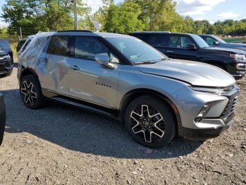 2024 chevrolet blazer RS in Gray - Front Three-Quarter View - BidGoDrive Inventory