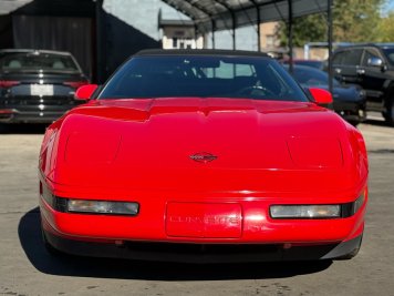 1995 chevrolet corvette 1LT in Red - Front Three-Quarter View - BidGoDrive Inventory