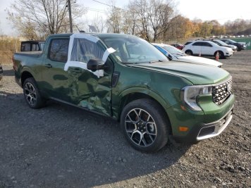 2025 ford maverick LARIAT in Green - Front Three-Quarter View - BidGoDrive Inventory