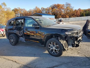 2025 jeep grand-cherokee-l LIMITED in Black - Front Three-Quarter View - BidGoDrive Inventory