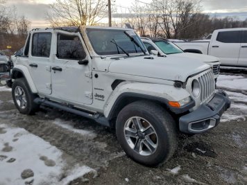 2021 jeep wrangler UNLIMITED SAHARA in White - Front Three-Quarter View - BidGoDrive Inventory