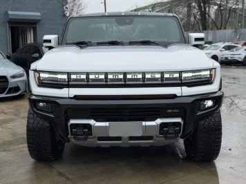 2023 gmc hummer Edition 1 in White - Front Three-Quarter View - BidGoDrive Inventory