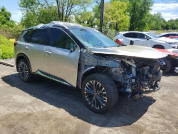 2025 nissan rogue PLATINUM in Gold - Front Three-Quarter View - BidGoDrive Inventory