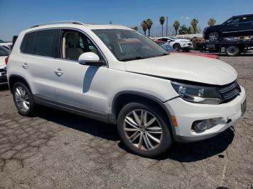 2012 volkswagen tiguan SE in White - Front Three-Quarter View - BidGoDrive Inventory