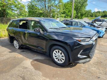 2025 toyota grand-highlander XLE in Black - Front Three-Quarter View - BidGoDrive Inventory