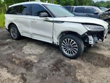 2023 lincoln aviator  in White - Front Three-Quarter View - BidGoDrive Inventory