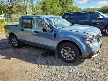 2025 ford maverick  in Blue - Front Three-Quarter View - BidGoDrive Inventory