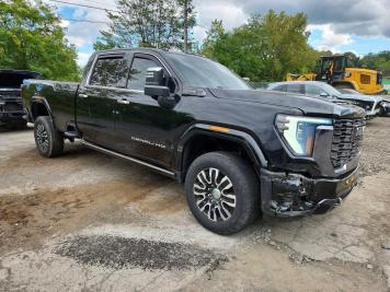2024 gmc sierra DENALI ULTIMATE in Black - Front Three-Quarter View - BidGoDrive Inventory