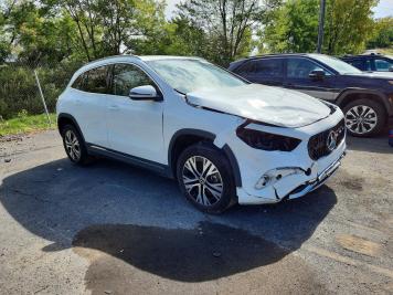 2025 mercedes-benz gla-250 4Matic in White - Front Three-Quarter View - BidGoDrive Inventory