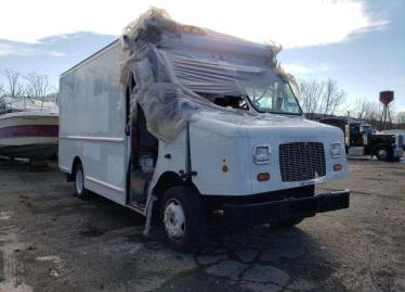 Salvage 2022 FREIGHTLINER CHASSIS 