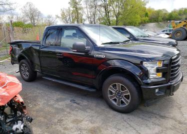 Salvage 2017 Ford F150 
