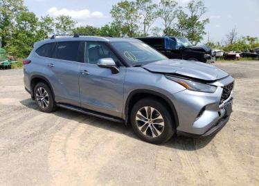 Salvage 2023 Toyota Highlander HYBRID XLE