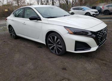 Salvage 2023 Nissan Altima SR