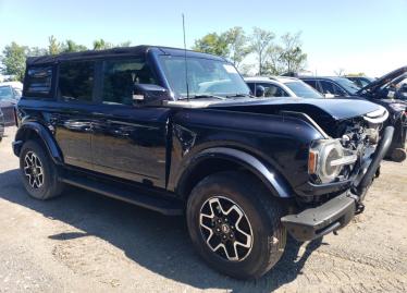 Salvage 2021 Ford Bronco 