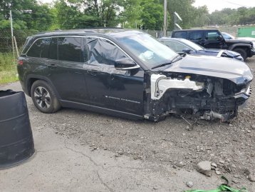 Salvage 2023 Jeep Grand Cherokee LIMITED 4XE