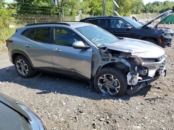 Salvage 2025 Chevrolet Trax 