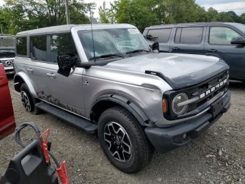 Salvage 2022 Ford Bronco 