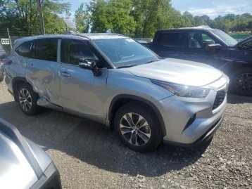 Salvage 2024 Toyota Highlander HYBRID XLE