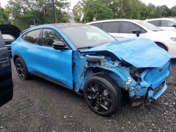 Salvage 2024 Ford Mustang MACH-E SELECT