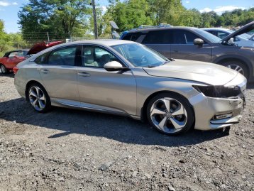 Salvage 2018 Honda Accord TOURING