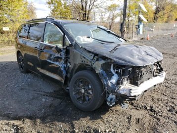 Salvage 2022 Chrysler Pacifica TOURING L