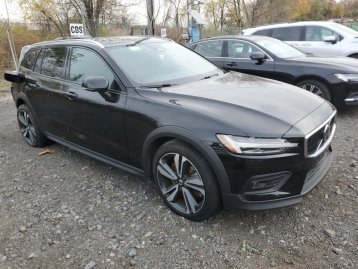 Salvage 2025 Volvo V60 CROSS COUNTRY PLUS
