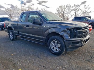 Salvage 2019 Ford F150 