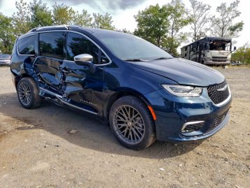 Salvage 2022 Chrysler Pacifica Pinnacle
