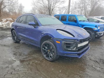 Salvage 2025 Porsche Macan GTS