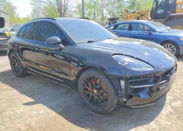 Salvage 2021 Porsche Macan GTS