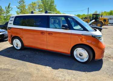Salvage 2025 Volkswagen ID BUZZ FIRST EDITION