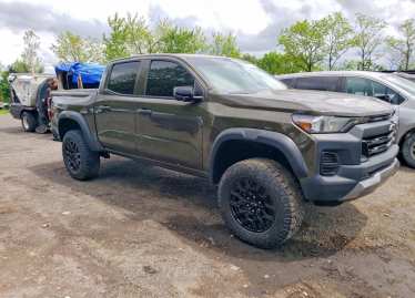 Salvage 2023 Chevrolet Colorado TRAIL BOSS