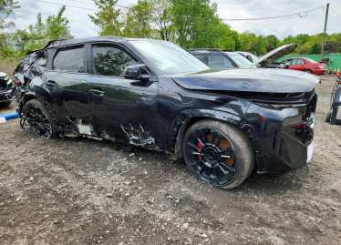 Salvage 2025 BMW XM 