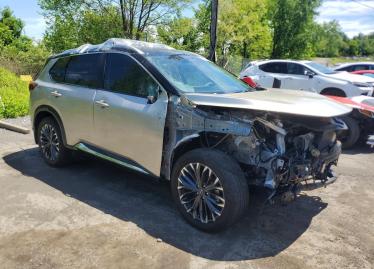 Salvage 2025 Nissan Rogue PLATINUM