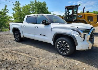 Salvage 2023 Toyota Tundra LIMITED HV