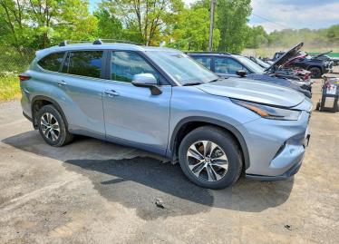 Salvage 2024 Toyota Highlander XLE