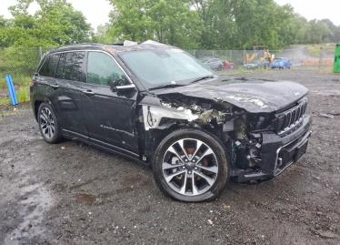 Salvage 2023 Jeep Grand Cherokee OVERLAND