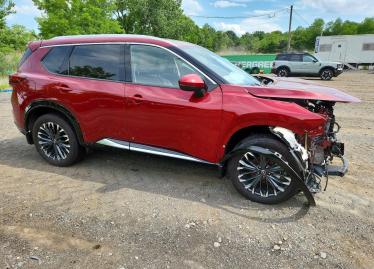 Salvage 2025 Nissan Rogue PLATINUM