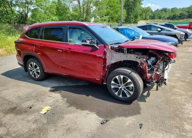 Salvage 2025 Toyota Highlander AWD HYBRID 4D 2.5L XLE
