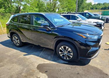 Salvage 2026 Toyota Highlander XLE